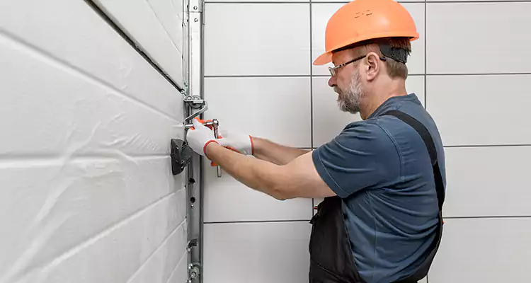 Emergency Garage Door Repair in Winter Garden, FL